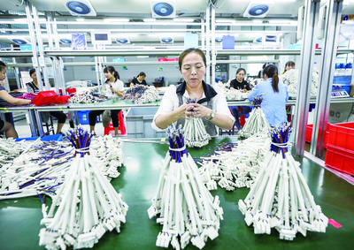 &ldquo;家門口&rdquo;車間生產忙